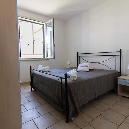 Casa Vacanze Pirata A Torre Pali * 살베